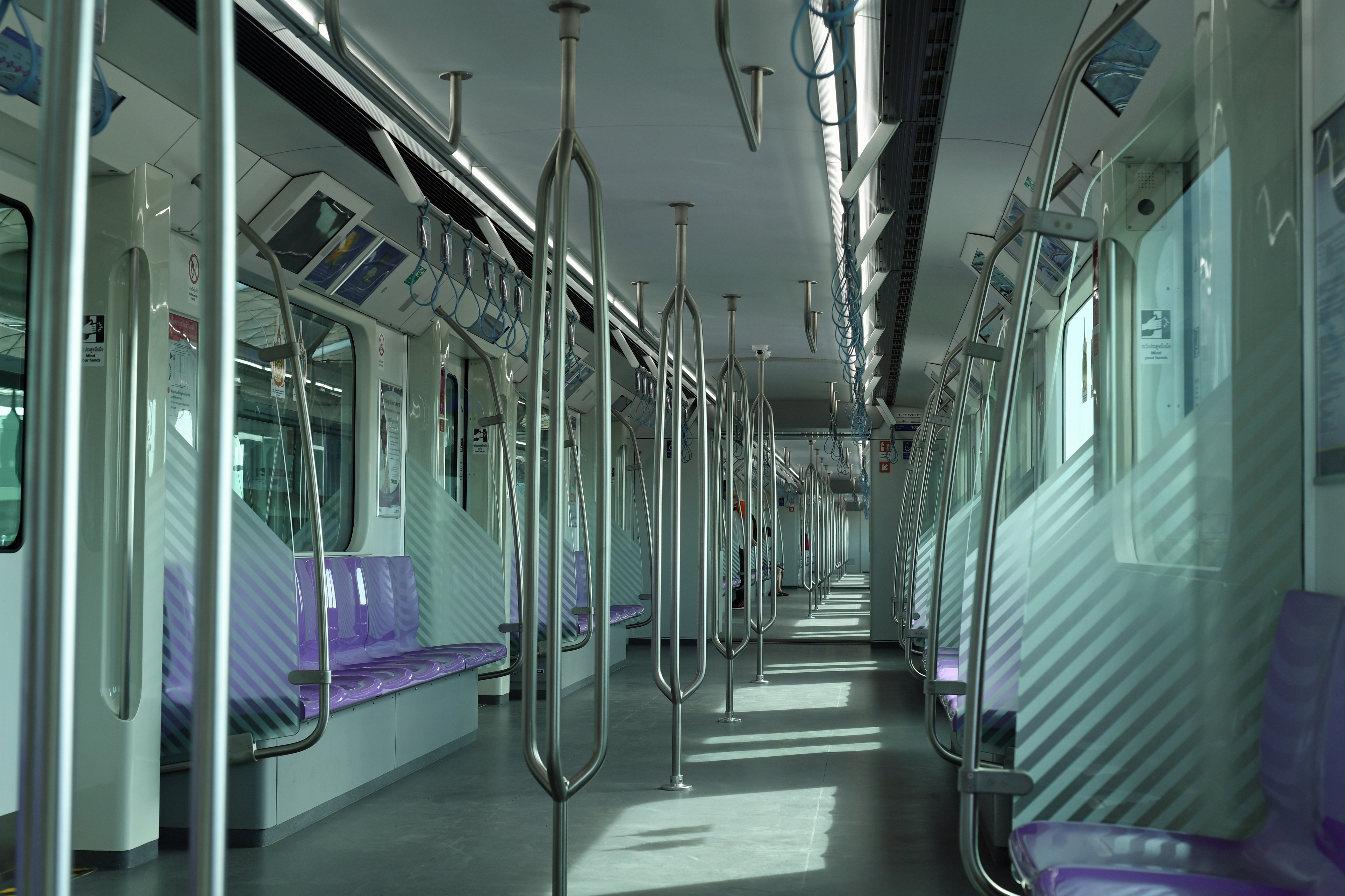 dg262555-interior-purple-line-train-khlong-bang-phai-thailand-11-1-16