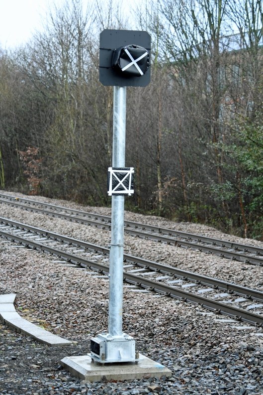 DG288534. New signalpost. Sowerby Bridge. 19.1.18.